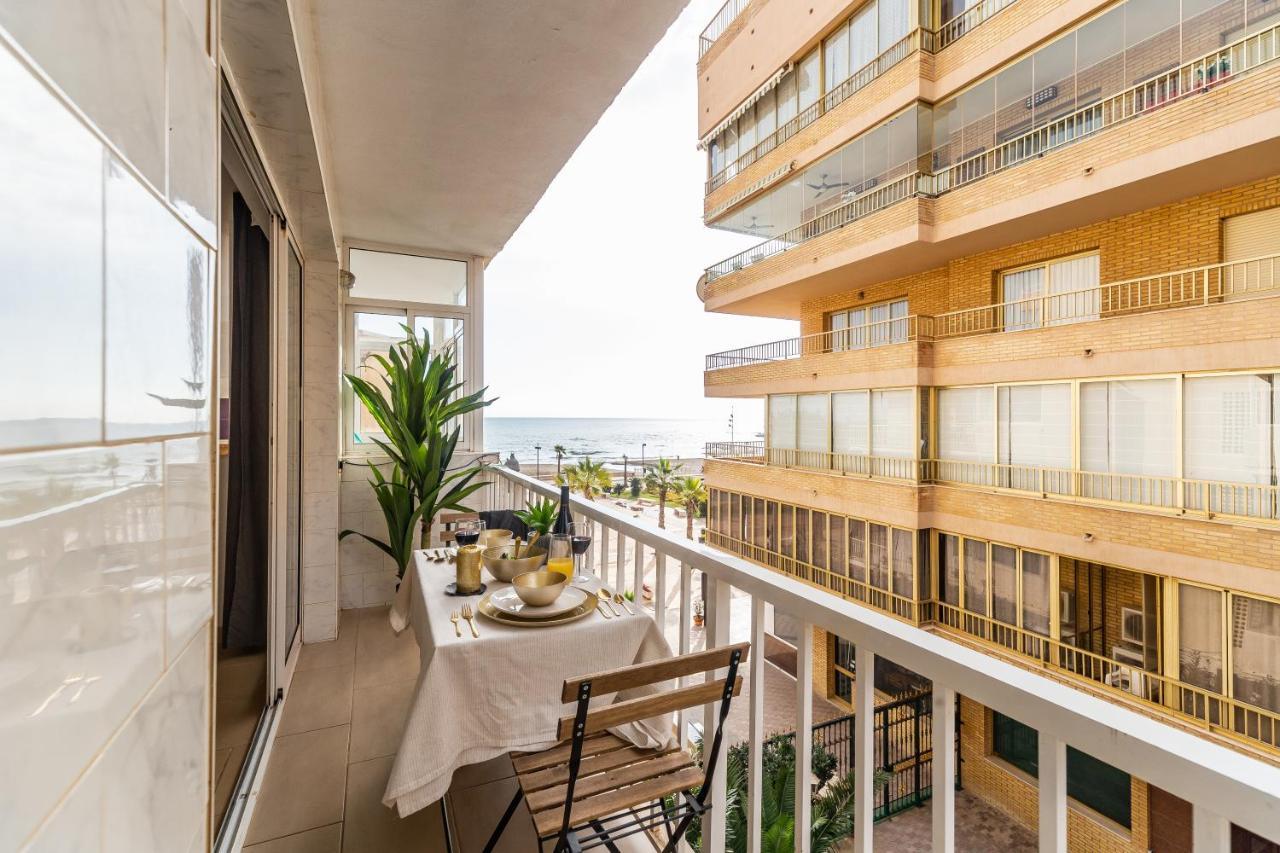 Fuengirola Paseo Maritimo Deluxe Apartment By The Beach Exterior photo