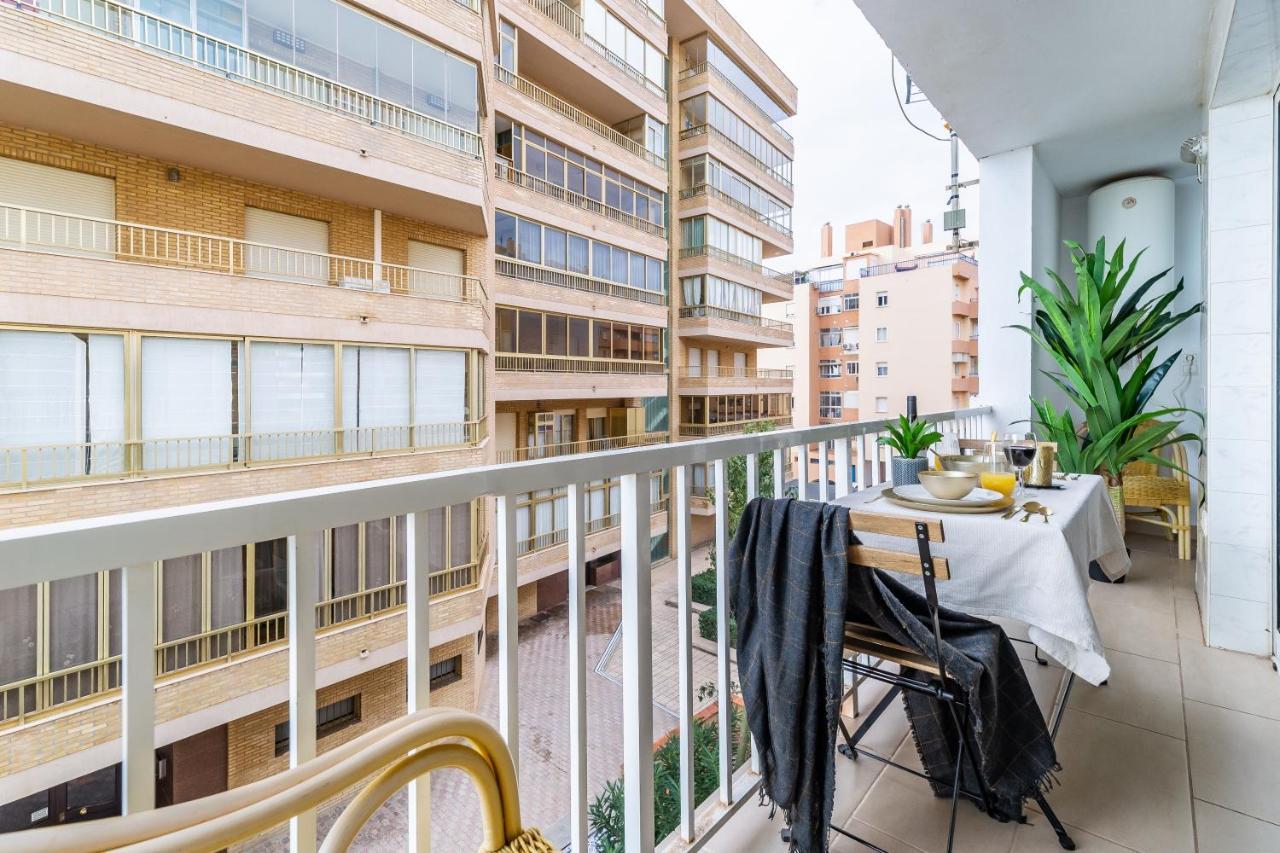 Fuengirola Paseo Maritimo Deluxe Apartment By The Beach Exterior photo